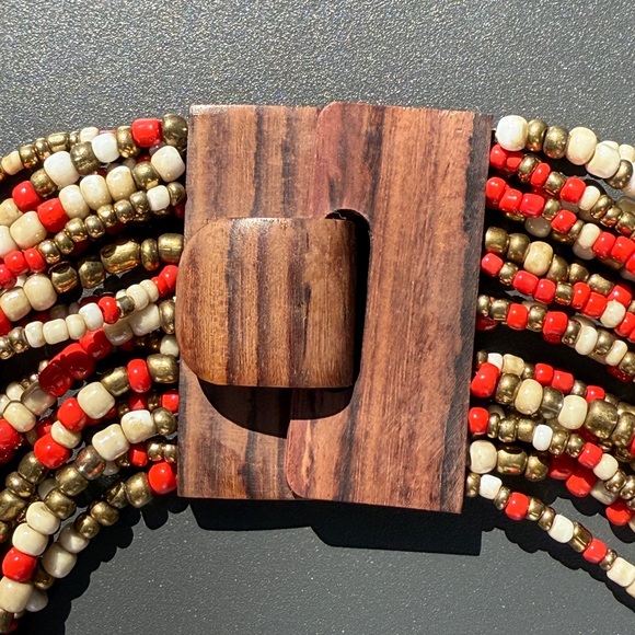 MULTI STRAND BEADED
NECKLACE MADE IN INDONESIA WITH WOOD CLASP - Picture 7 of 9
